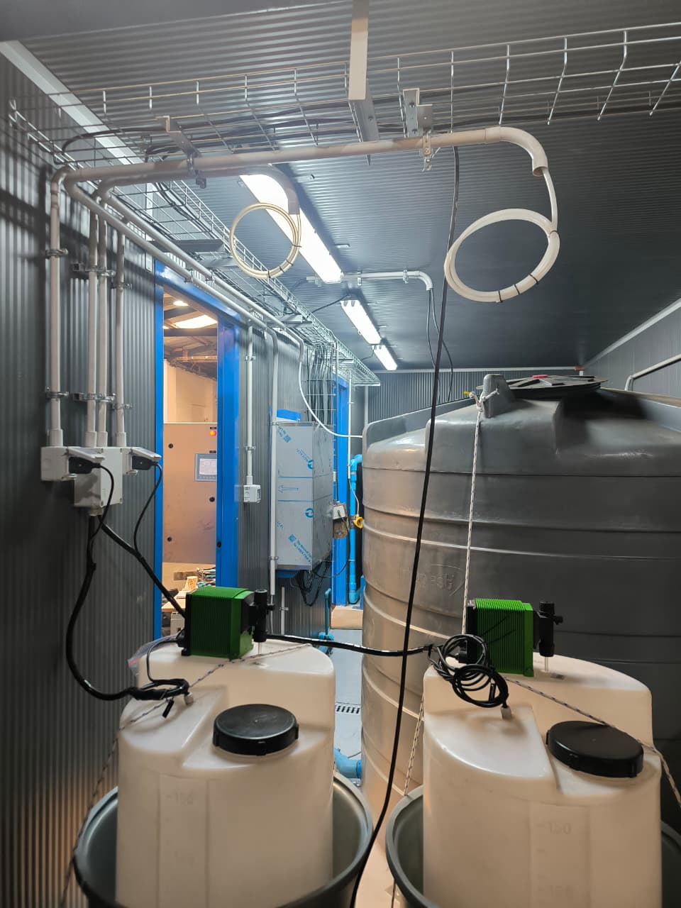 Sistema de automatización para clorador con cableado seguro